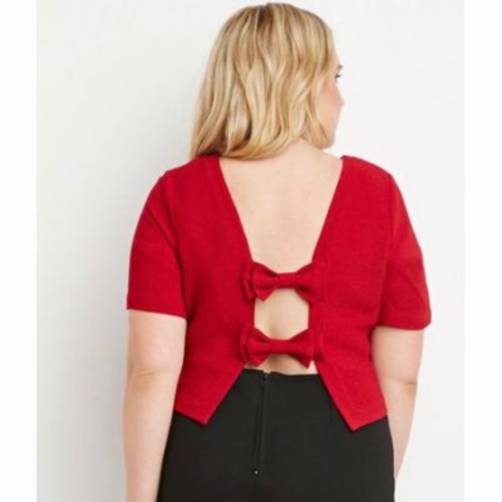 Red crop length top